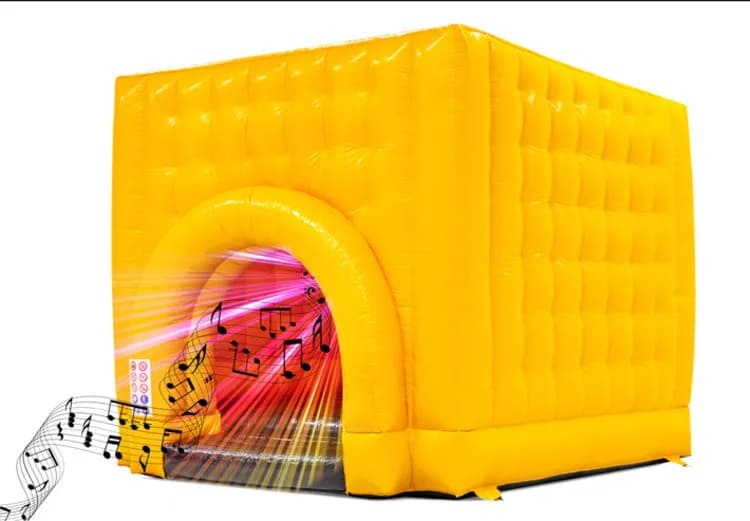 Golden Club 4m Bouncy Castle