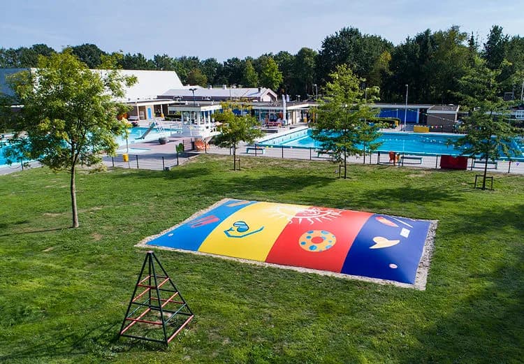 Airmountain Swimming Pool de Slenken